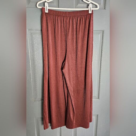 ASOS Vero Moda plisse wide leg trouser co-ord in rust, women's US size 8 - Picture 2 of 3